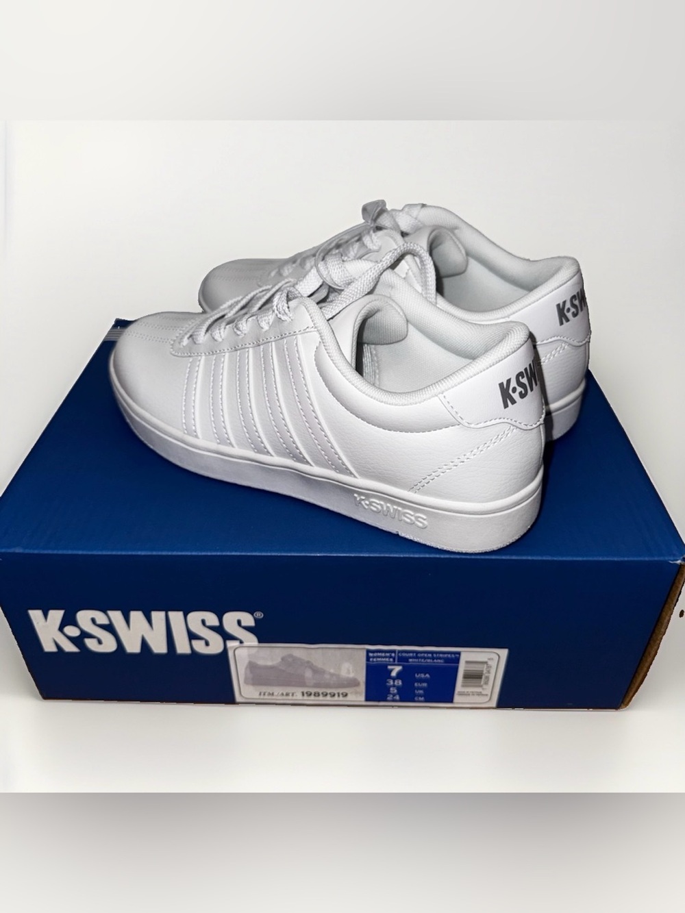 K-Swiss Women's Court Open Stripes Sneaker  Size 7, White, 1989919 New